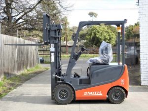 SMITH XE25A elektromos targonca – megbízható vezérlés
